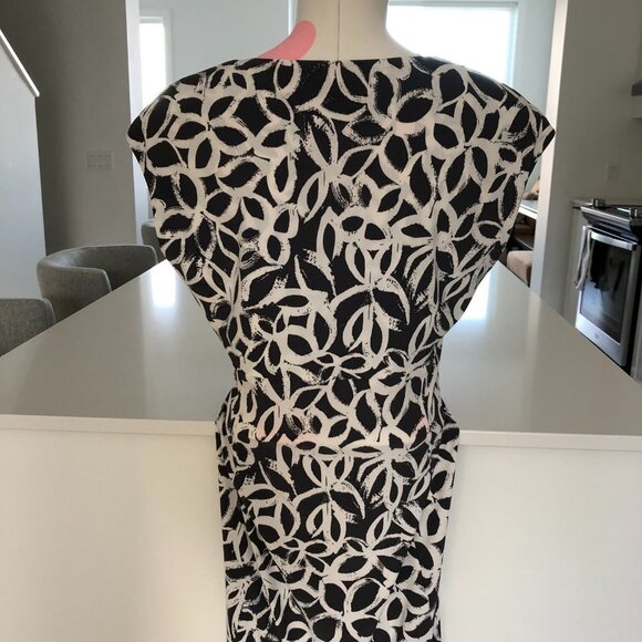 Lauren Ralph Lauren V Neck Fit & Flare Sleeveless Print Dress Grey + White Sz 10 - Picture 8 of 13